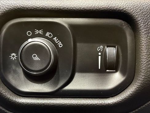 Used 2022 RAM 1500 Tradesman w/ Tradesman Group image 25