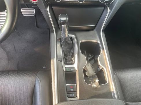 Used 2018 Honda Accord Sport image 25