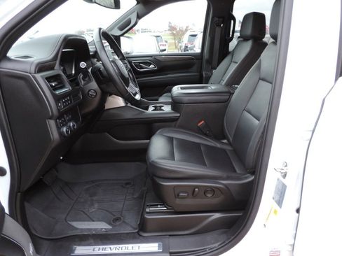 Used 2023 Chevrolet Suburban Z71 w/ Luxury Package image 23