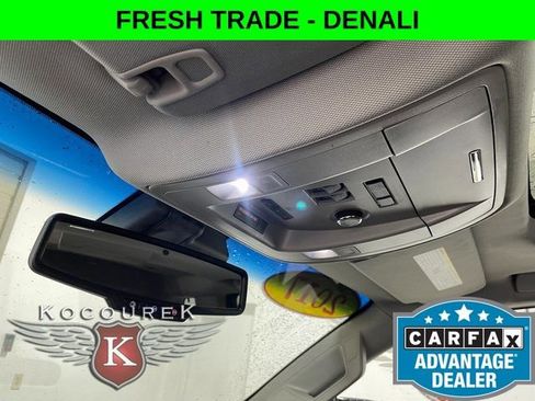 Used 2017 GMC Yukon Denali w/ Open Road Package AWD/4WD image 18
