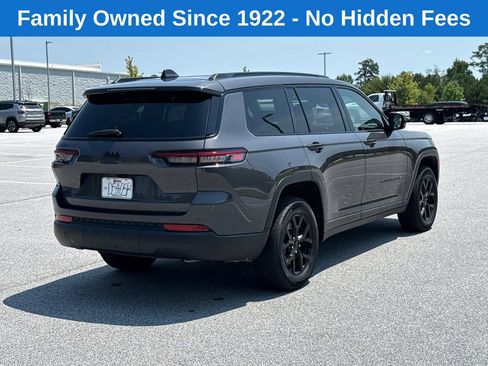 Used 2025 Jeep Grand Cherokee L Laredo AWD/4WD image 7
