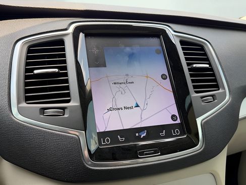 Used 2018 Volvo XC90 T5 Momentum w/ Convenience Package AWD/4WD image 46