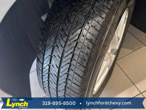 Used 2023 Chevrolet Equinox LT image 29