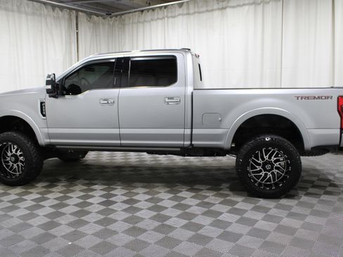 Used 2020 Ford F250 Platinum w/ Tremor Off-Road Package image 34
