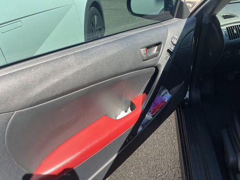 Used 2012 Hyundai Genesis 3.8 image 12