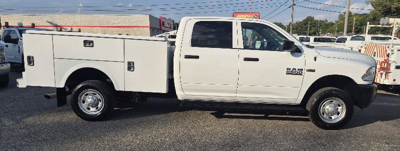 Used 2018 RAM 2500 Tradesman AWD/4WD image 2