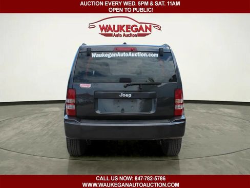 Used 2010 Jeep Liberty Sport RWD image 4