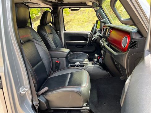 Used 2018 Jeep Wrangler Unlimited Rubicon AWD/4WD image 35