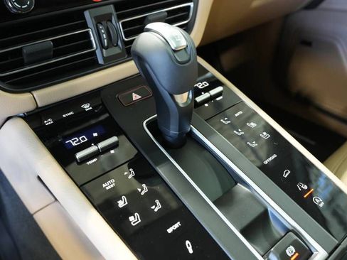 New 2026 Porsche Macan S image 24