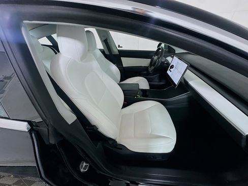 Used 2019 Tesla Model 3 Standard Range Plus image 28