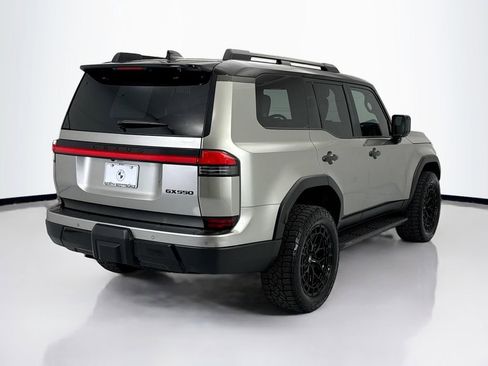 Used 2024 Lexus GX 550 image 5