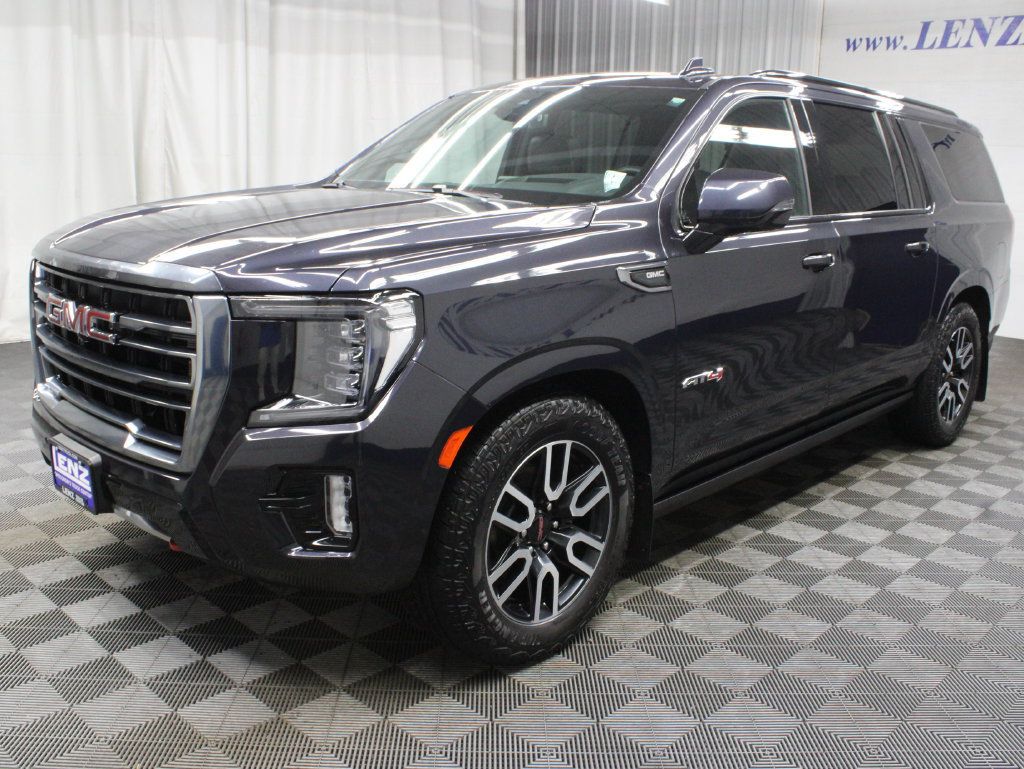 Used 2024 GMC Yukon XL AT4 w/ AT4 Premium Plus Package AWD/4WD image 9