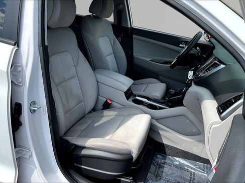 Used 2016 Hyundai Tucson SE w/ Option Group 02 image 28