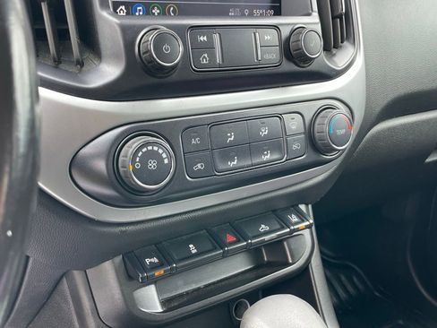 Used 2022 Chevrolet Colorado LT w/ Fleet Safety Package RWD image 17