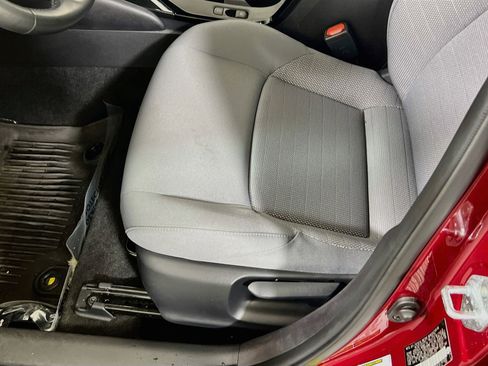 Used 2025 Toyota Corolla SE FWD image 19