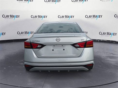 Used 2024 Nissan Altima 2.5 SV image 4