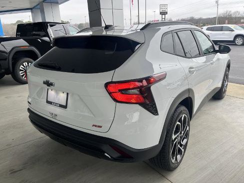 New 2026 Chevrolet Trax RS image 7