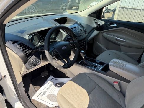 Used 2017 Ford Escape SE AWD/4WD image 6