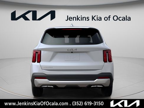 New 2026 Kia Sorento LX image 7