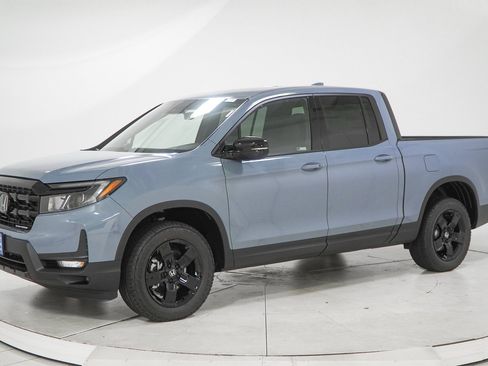 New 2026 Honda Ridgeline Black Edition image 3