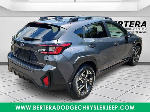 Used 2024 Subaru Crosstrek 2.0i Premium AWD/4WD image 6