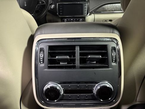 Used 2019 Lincoln Continental Reserve AWD/4WD image 43