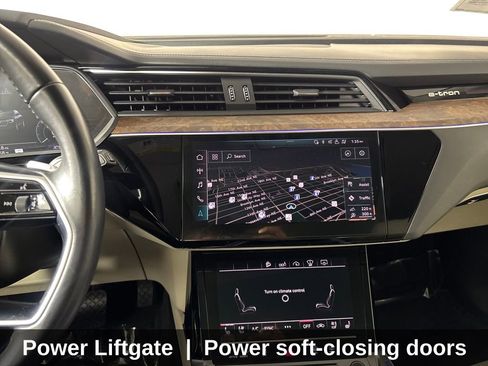 Used 2019 Audi e-tron Prestige w/ Prestige Package image 20