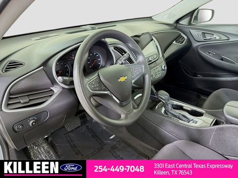 Used 2025 Chevrolet Malibu LT FWD image 10