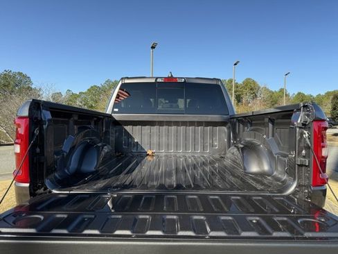 New 2026 RAM 1500 4x4 Crew Cab image 33