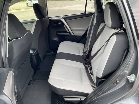 Used 2018 Toyota RAV4 XLE w/ Convenience Package AWD/4WD image 30