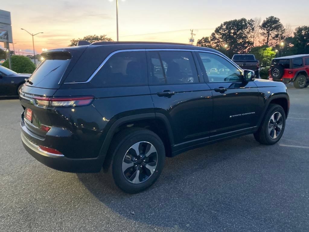 New 2024 Jeep Grand Cherokee Limited 4xe w/ Luxury Tech Group II AWD/4WD image 5