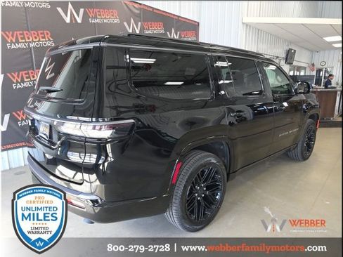 New 2026 Jeep Grand Wagoneer Limited AWD/4WD image 4