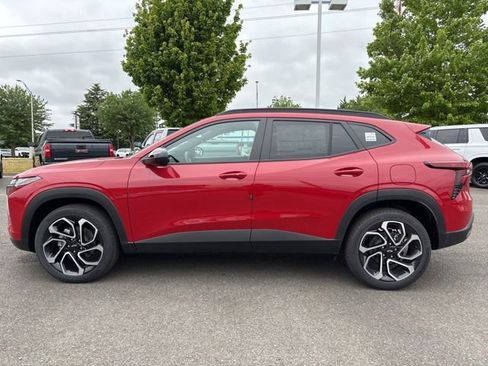 New 2026 Chevrolet Trax RS w/ Driver Confidence Package FWD image 2