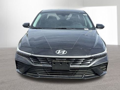 New 2026 Hyundai Elantra SE FWD image 16