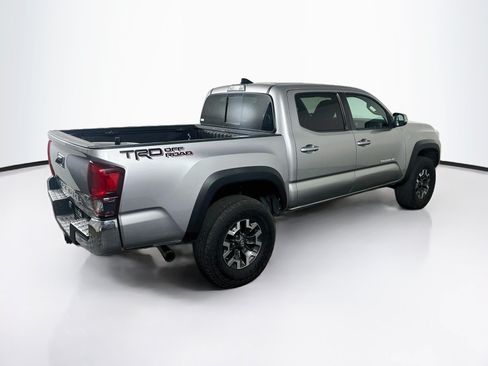 Used 2019 Toyota Tacoma TRD Off-Road RWD image 9