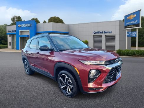 Used 2023 Chevrolet TrailBlazer RS w/ Sun and Liftgate Package image 2