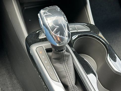 New 2026 Buick Envista Sport Touring FWD image 21