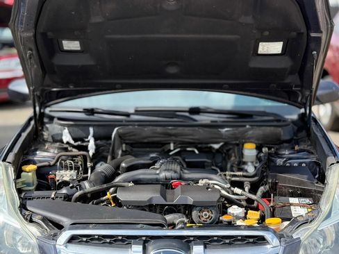 Used 2013 Subaru Legacy 2.5i Premium w/ All-Weather Pkg AWD/4WD image 28