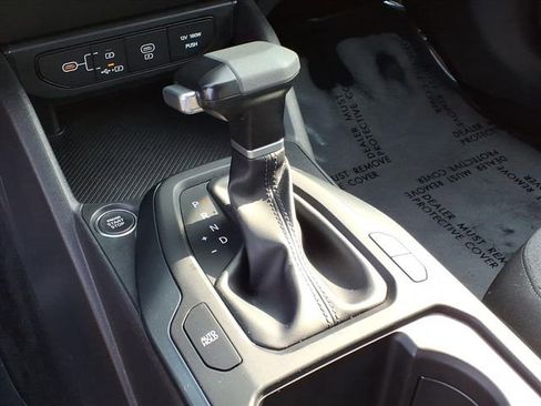 Used 2025 Kia K4 LXS image 19