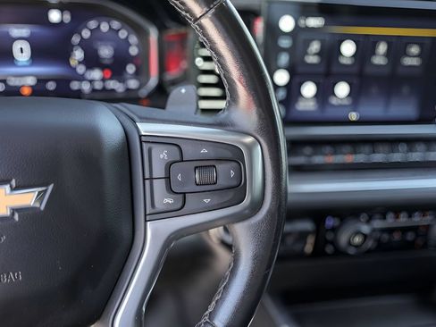 Used 2022 Chevrolet Silverado 1500 LTZ AWD/4WD image 16