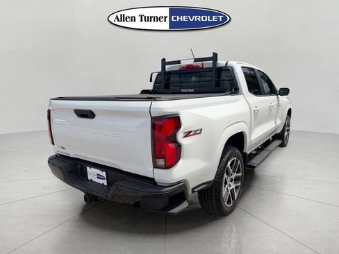 Used 2024 Chevrolet Colorado Z71 w/ Z71 Convenience Package 2 AWD/4WD image 4