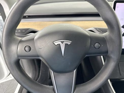 Used 2020 Tesla Model Y AWD image 19