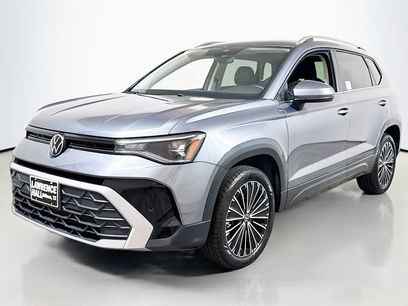 Used 2025 Volkswagen Taos SE