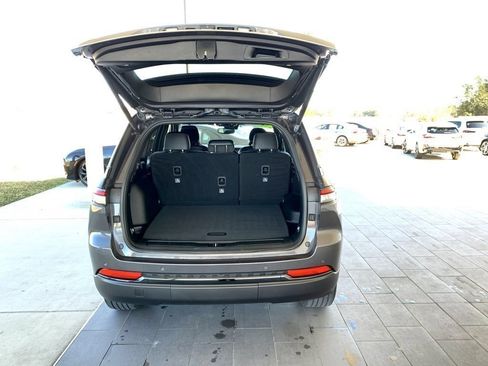 Used 2023 Jeep Grand Cherokee Altitude image 20