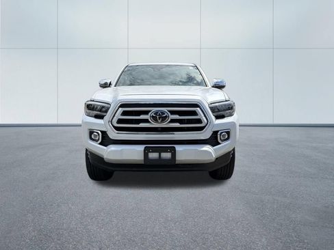 Used 2023 Toyota Tacoma Limited AWD/4WD image 3
