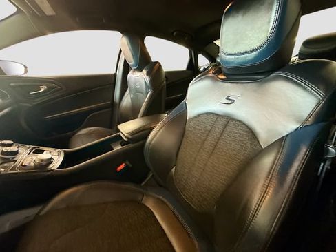 Used 2016 Chrysler 200 S w/ Navigation & Sound Group I FWD image 19