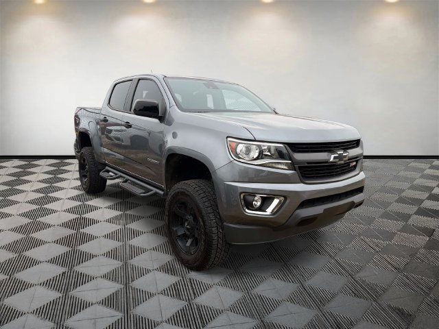 Used 2020 Chevrolet Colorado Z71 w/ Safety Package AWD/4WD image 3