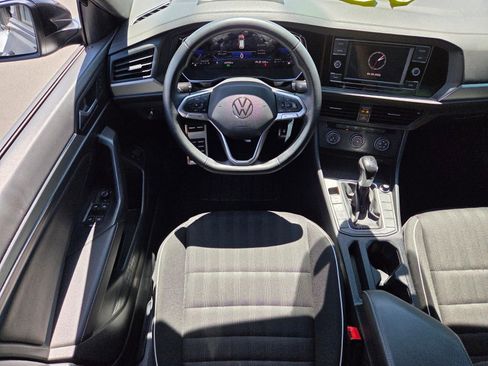 Used 2023 Volkswagen Jetta Sport FWD image 9