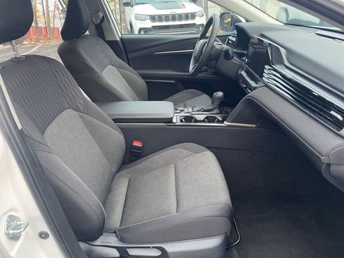 Used 2025 Toyota Camry LE image 35