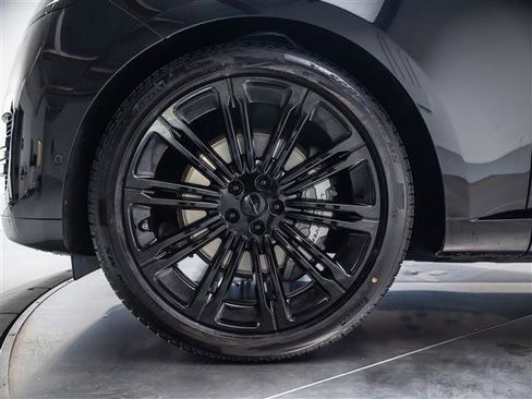 New 2026 Land Rover Range Rover SE AWD/4WD image 12